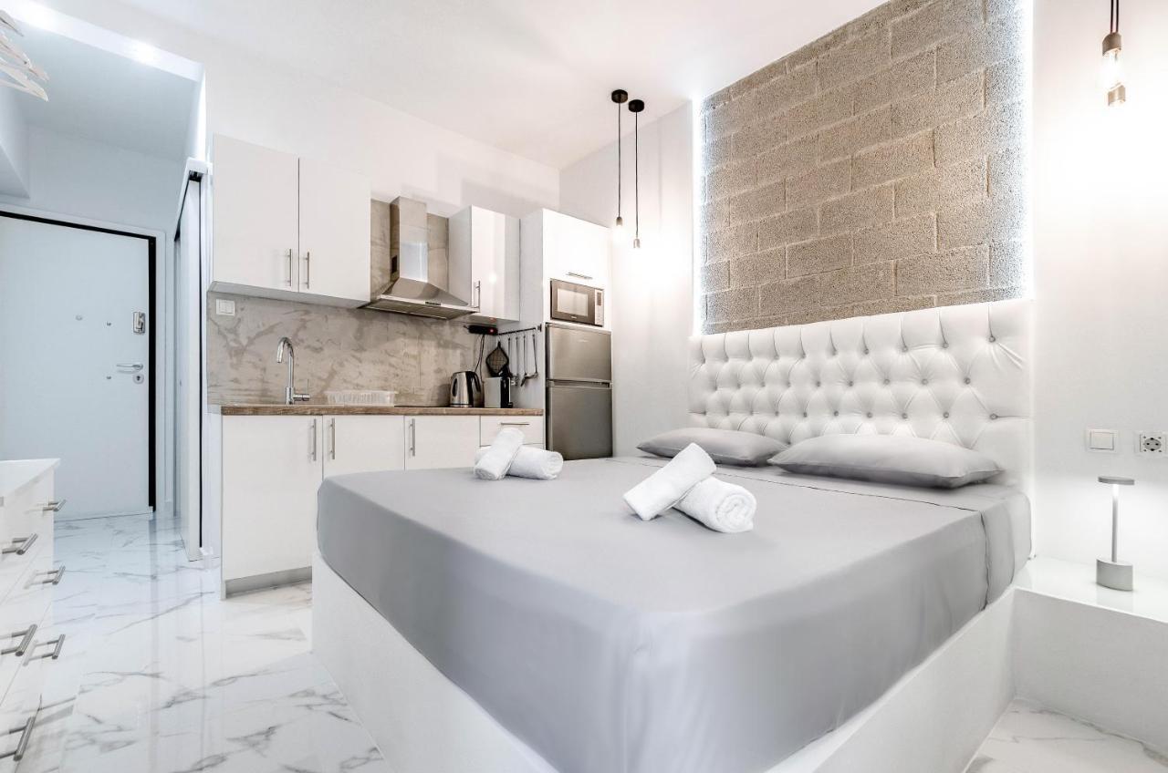 Lux Studio 11 With Yard In The Heart Of Athens Exterior photo