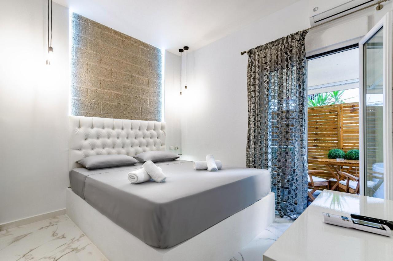 Lux Studio 11 With Yard In The Heart Of Athens Exterior photo